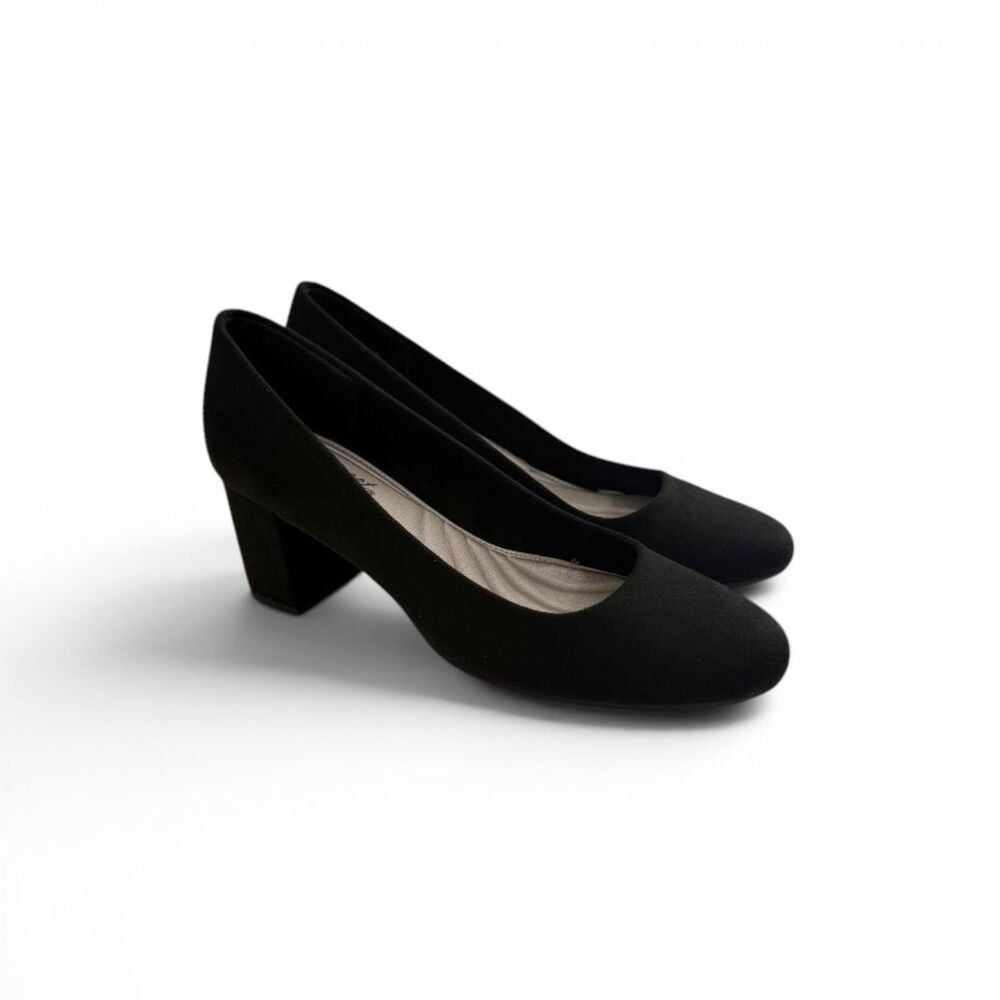 EASY STREET Proper Black MicroSuede Pumps, NEW! Size 9